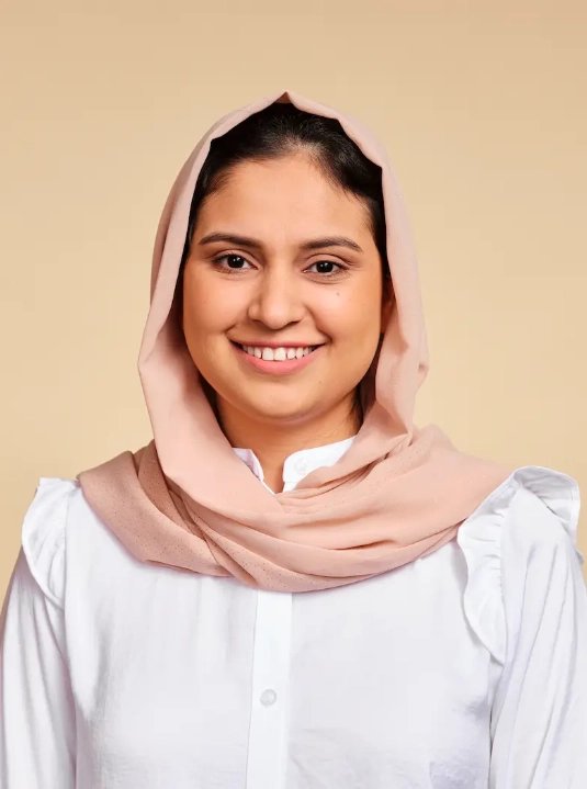 farahnaz dental assistant (2)